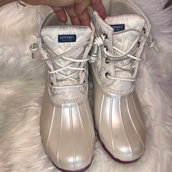 pearl duck boots